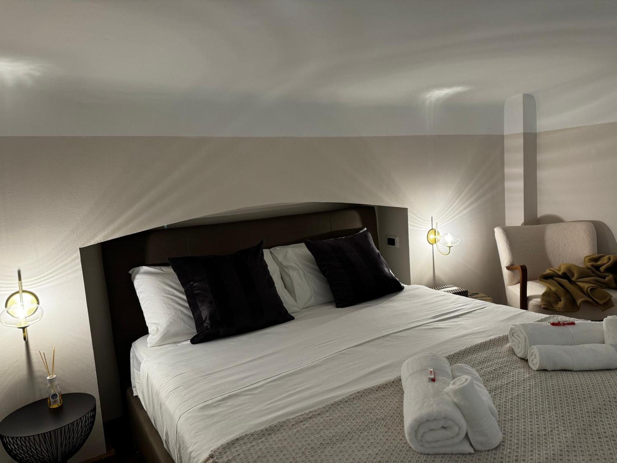 Regina Milano In Verona - Sky Tv, Wifi E Breakfast Box Daire Dış mekan fotoğraf